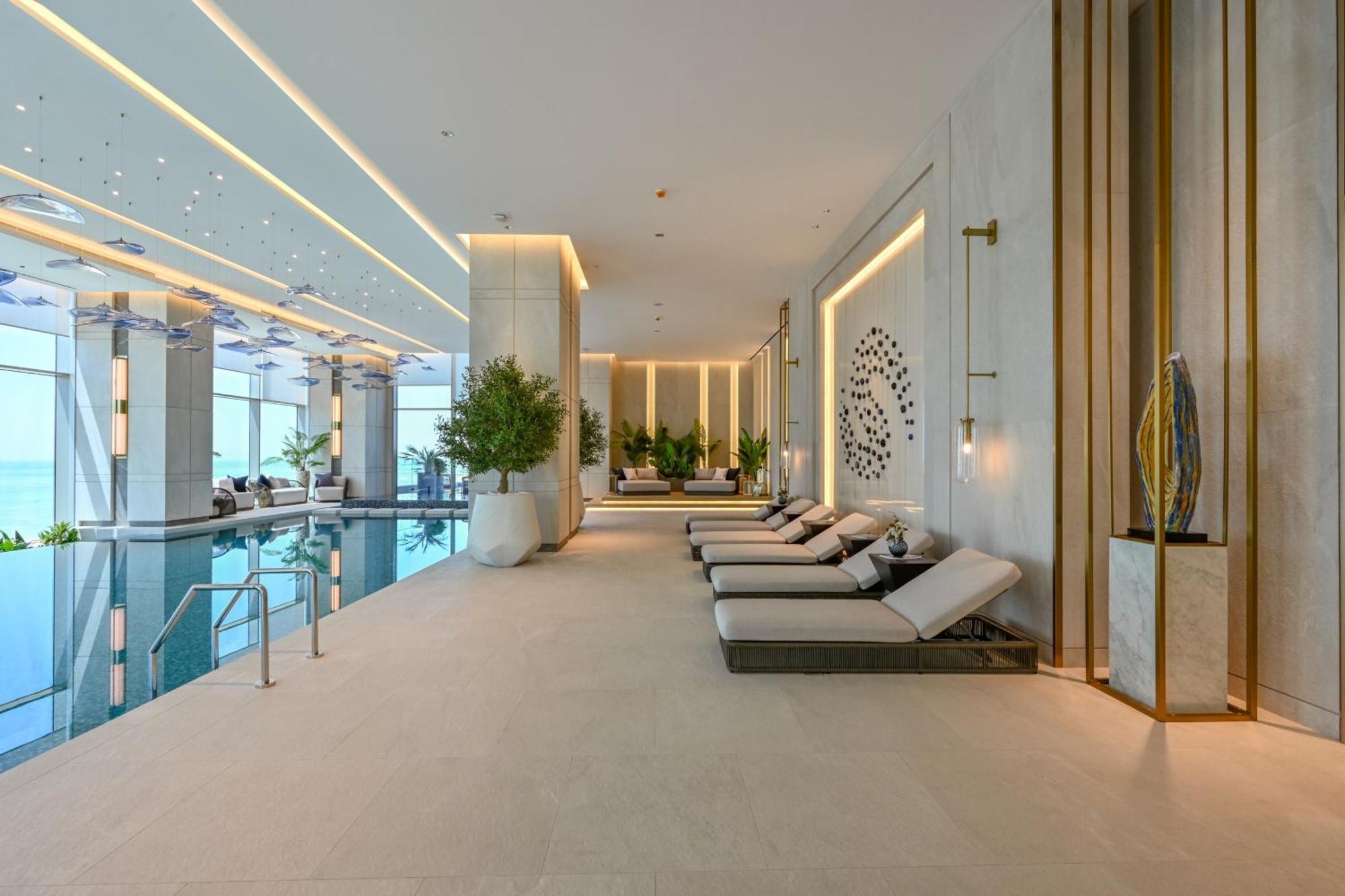 Onyx Rotana Hotel มานามา ภายนอก รูปภาพ The pool at the 1018