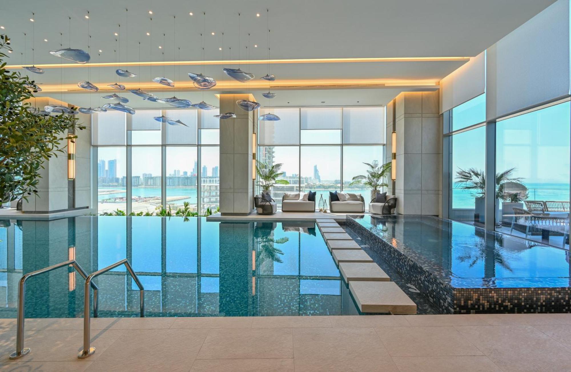 Onyx Rotana Hotel มานามา ภายนอก รูปภาพ The swimming pool at the hotel