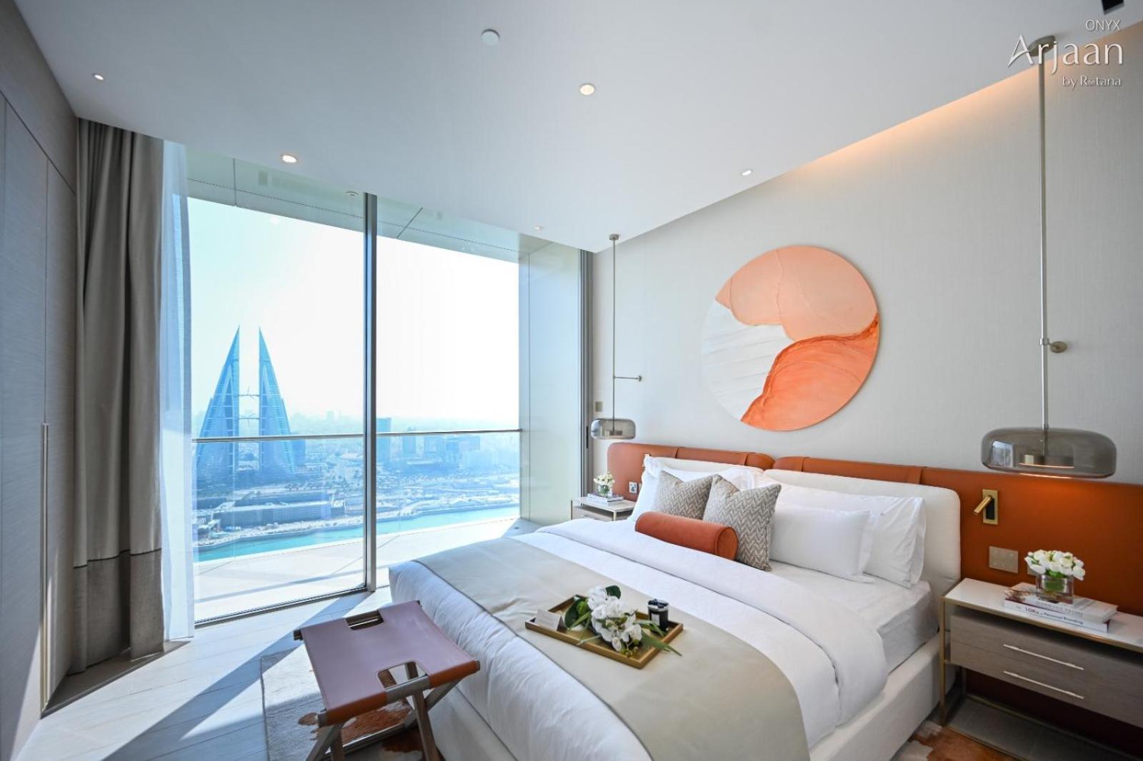 Onyx Rotana Hotel มานามา ภายนอก รูปภาพ A bedroom at the Address Downtown Hotel